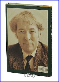 Electric Light SIGNED by SEAMUS HEANEY First Edition 1st Printing 2001