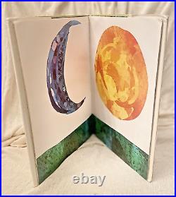 FIRST Edition SIGNED by Eric Carle I SEE A SONG 1973 Crowell, HC Dust Jacket