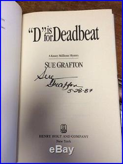 SIGNED Sue Grafton D IS FOR DEADBEAT first edition first printing MINT