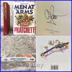Terry Pratchett Signed Men At Arms Hbk First Edition Book 1 / 1 1993 Discworld