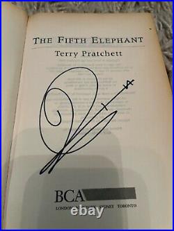 Terry Pratchett The Fifth Elephant Signed First Edition 1999 Hardback Book